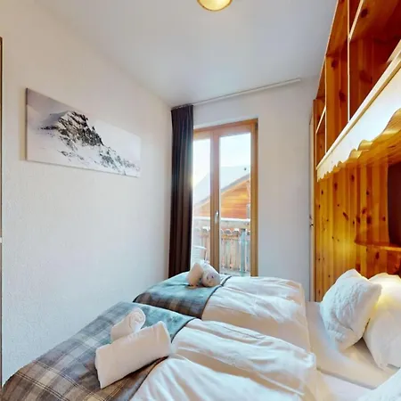 Appealing With Balcony شقة *