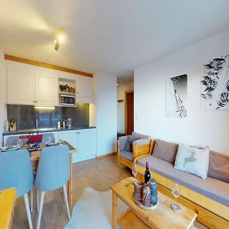 Appealing With Balcony * نينداز