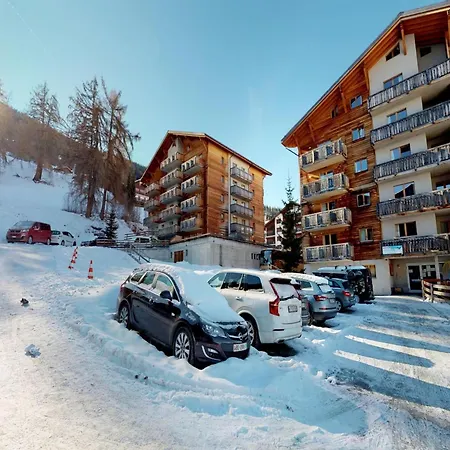 Appealing With Balcony Apartman